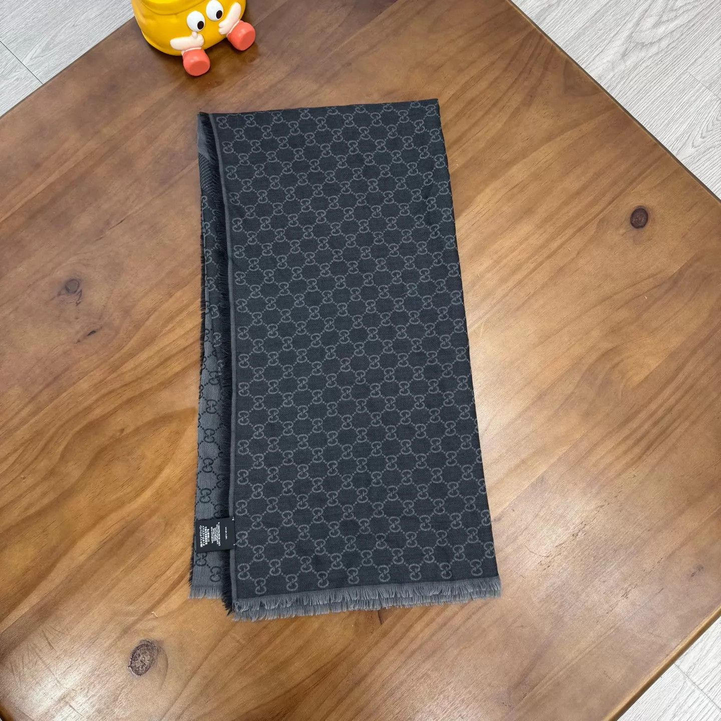 Gucci Gucci Black & Gray 140x140 Scarf Size ONE SIZE - 1 Thumbnail