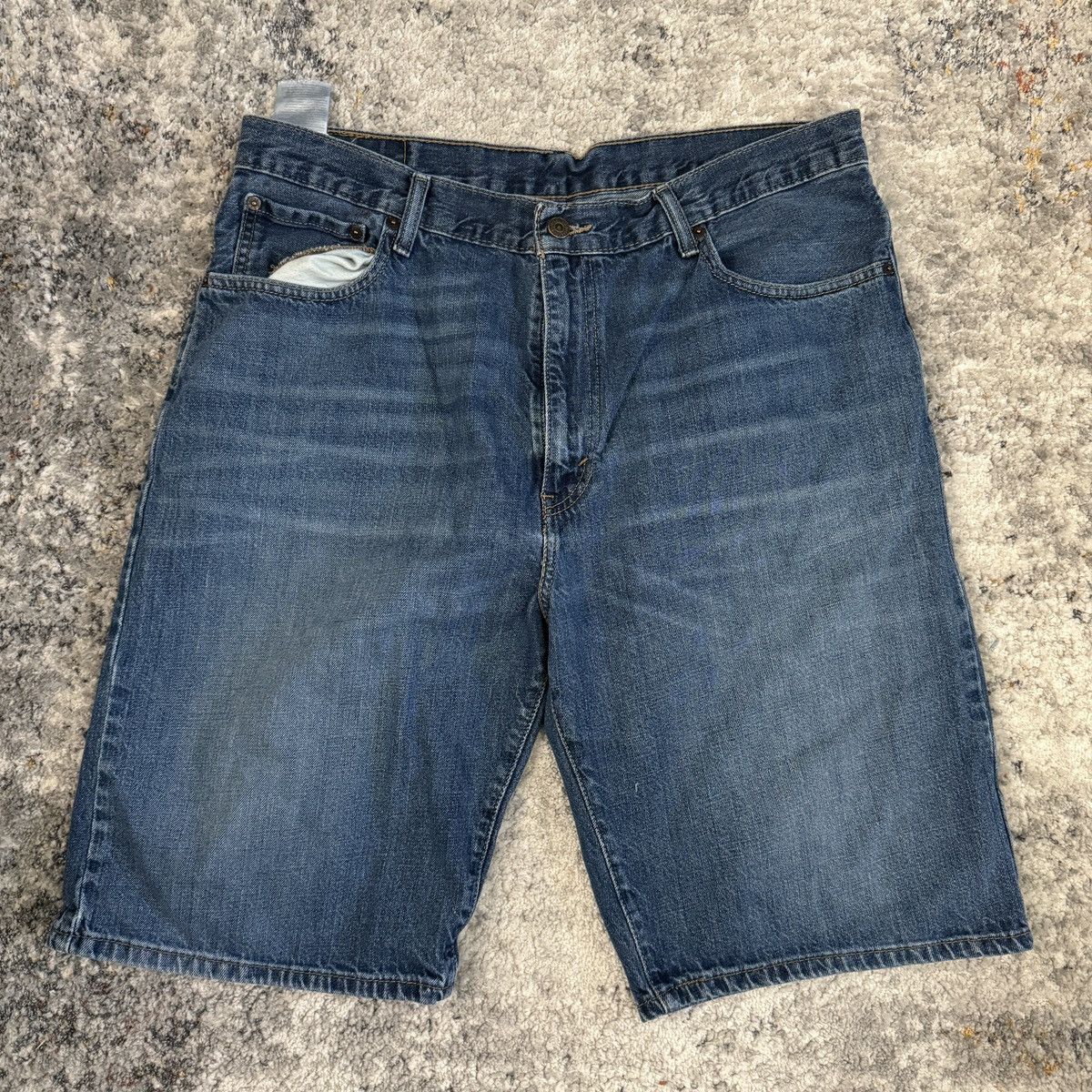 Levi's × Vintage Essential Levi’s 569 wide leg shorts Size US 36 / EU 52 - 2 Thumbnail