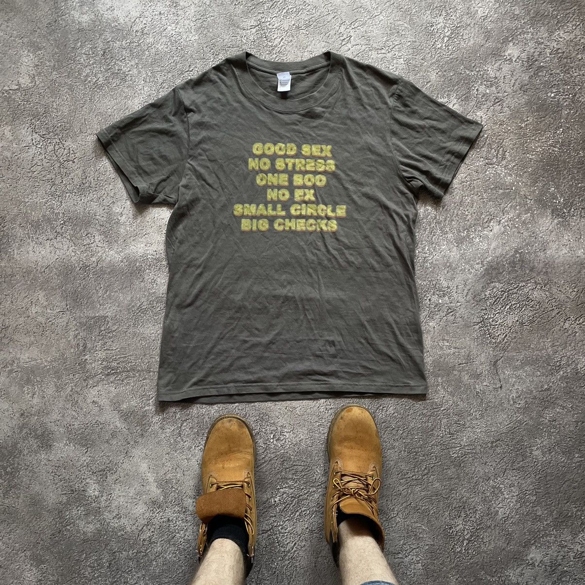 Vintage Vintage 90s Sun Faded Graphic Humor Tee Streetwear Boxy M Size US M / EU 48-50 / 2 - 1 Thumbnail