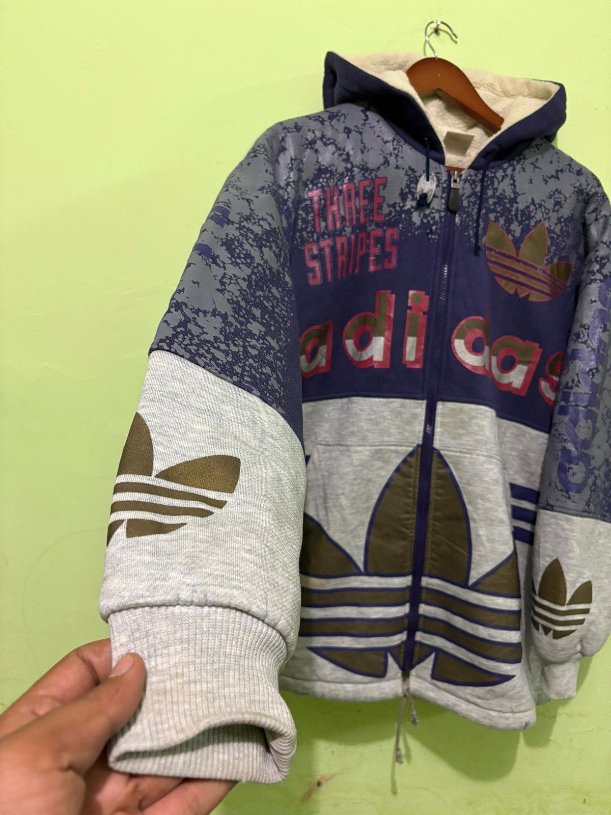 Adidas Vintage Adidas Zipper jacket With hoodies Big Logo Design Size US M / EU 48-50 / 2 - 3 Thumbnail