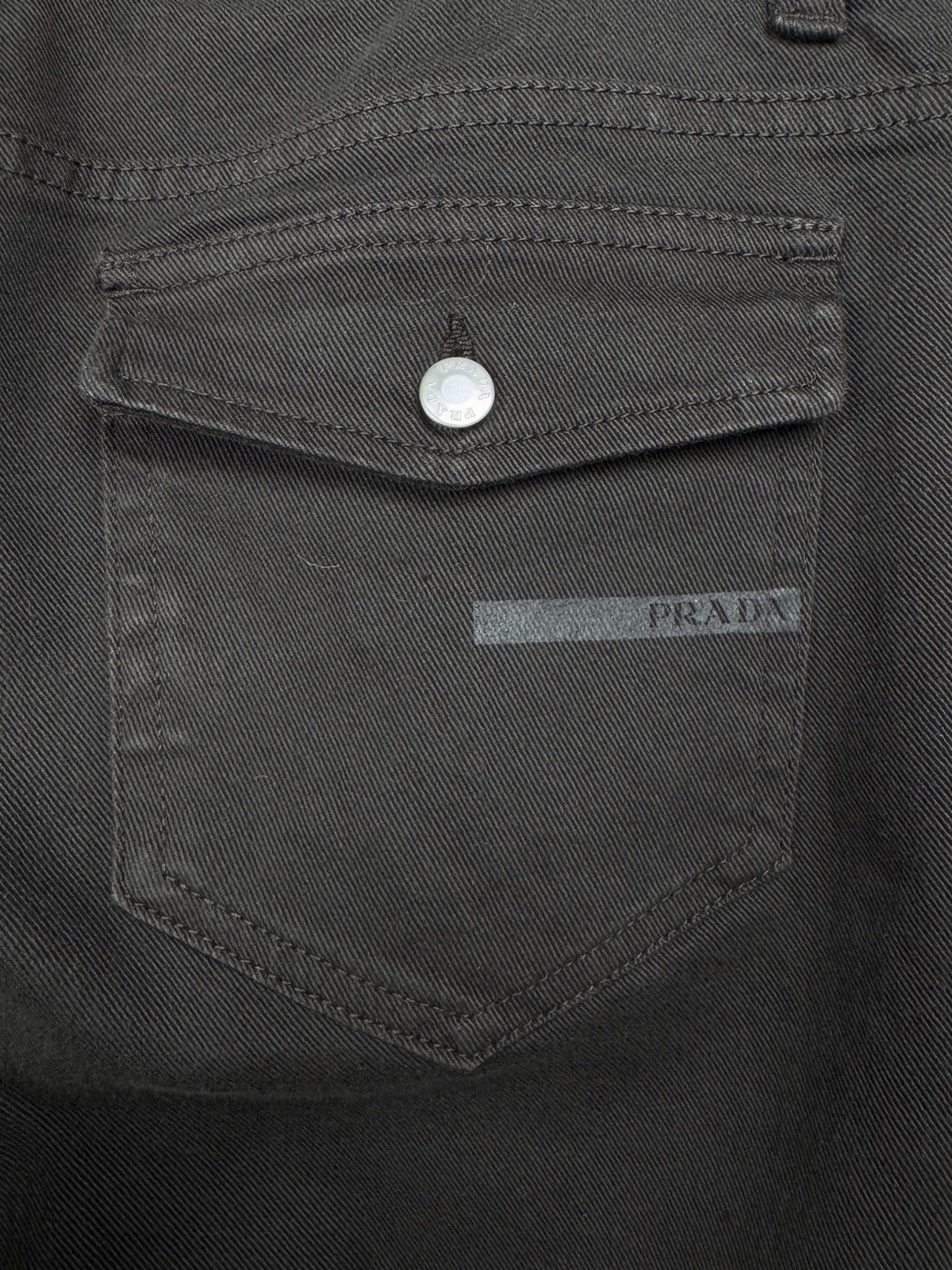 Prada PRADA DARK BROWN COTTON STRAIGHT FIT LOGO CROPPED ZIP JEANS Size 30" / US 8 / IT 44 - 11 Thumbnail