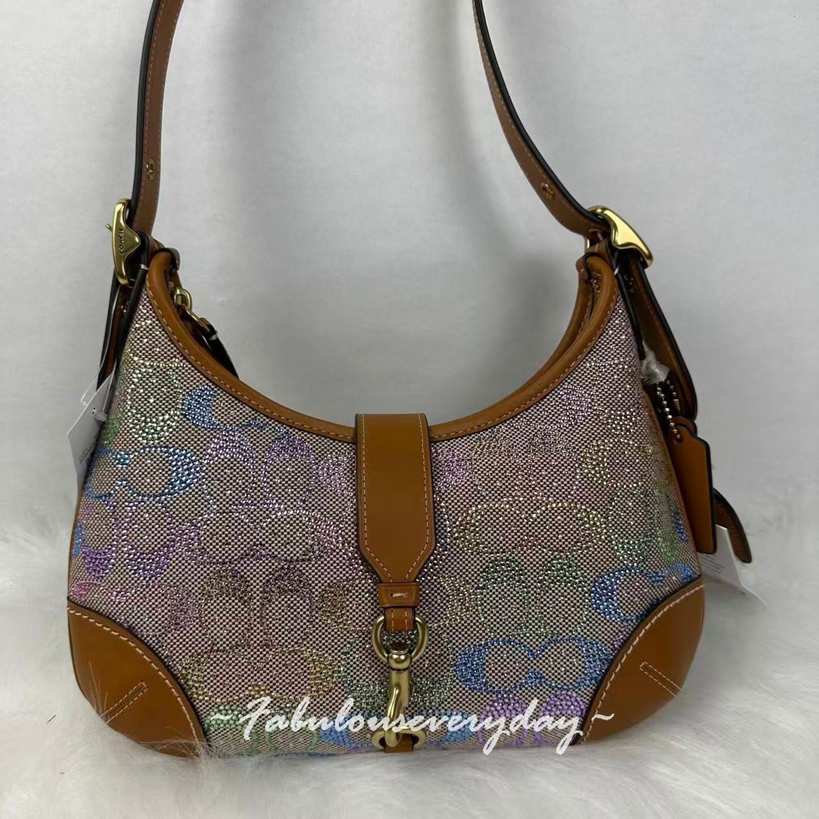 Coach Coach Hamptons HobO Shoulder Crystal Sig Jacquard Rainbow Size ONE SIZE - 2 Thumbnail