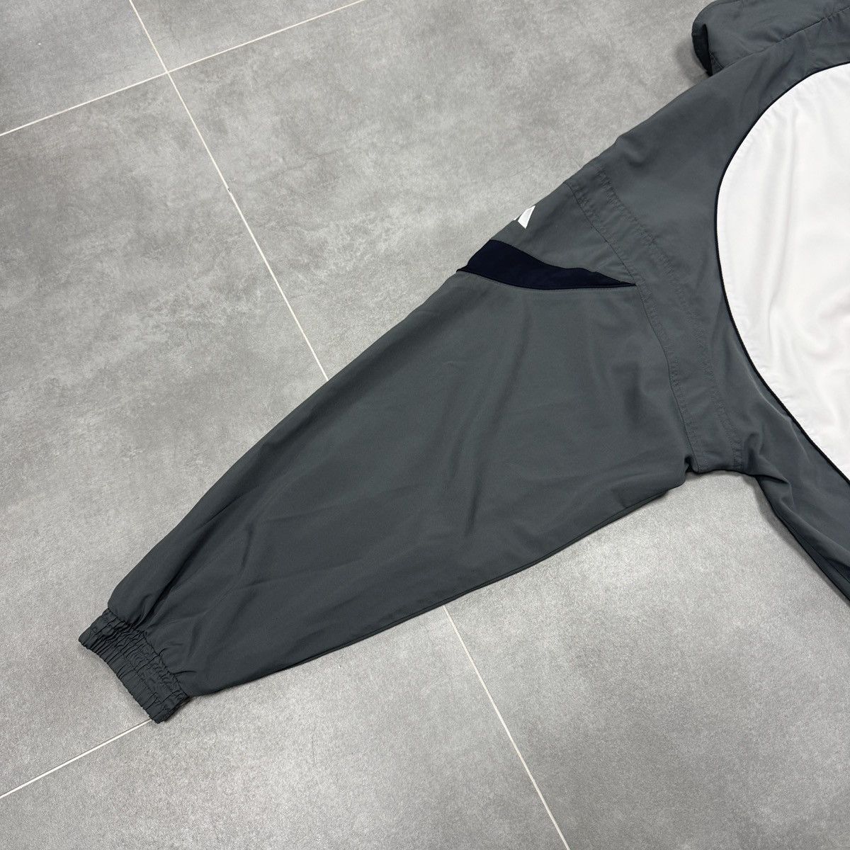 Adidas Vintage Adidas Track Suit Set Pants / Jacket 90s Men Size L Size US L / EU 52-54 / 3 - 17 Thumbnail