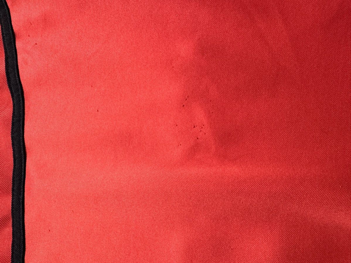 Vintage Vintage Manchester United Vodafone soccer jersey size L red Size US L / EU 52-54 / 3 - 9 Thumbnail