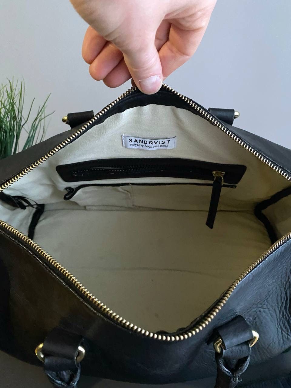SANDQVIST Sandqvist Black Leather Handbag Shoulder Bag Size ONE SIZE - 16 Thumbnail