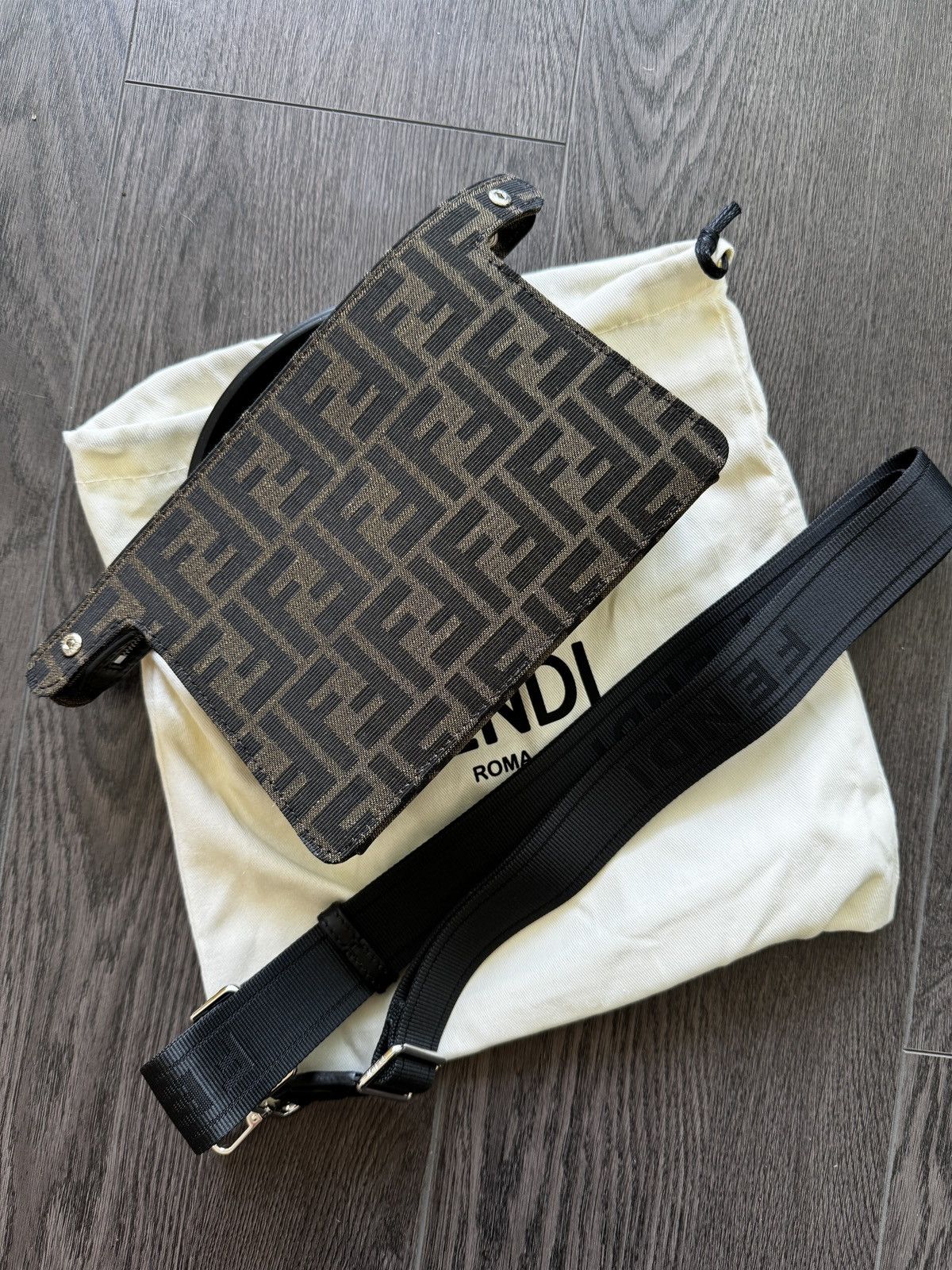 Fendi × Fragment Design × Hiroshi Fujiwara FENDI X FRGMT X POKEMON DRAGONITE PEEKABOO BAG Size ONE SIZE - 2 Thumbnail