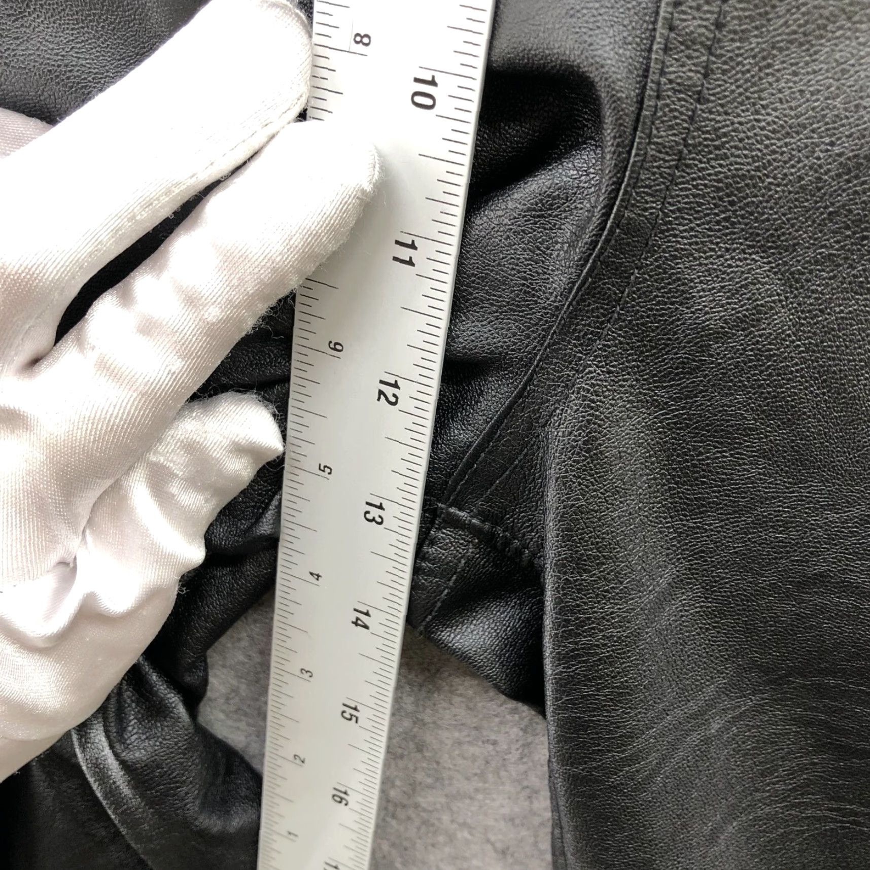 Vintage VINTAGE? No. Blank NYC Faux Leather High Waisted Straight Pants Womens Sz 29 Black Relaxed Size 29" - 7 Thumbnail