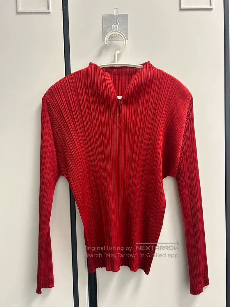Issey Miyake Issey Miyake Red Long-Sleeve Top Size L / US 10 / IT 46 - 1 Thumbnail