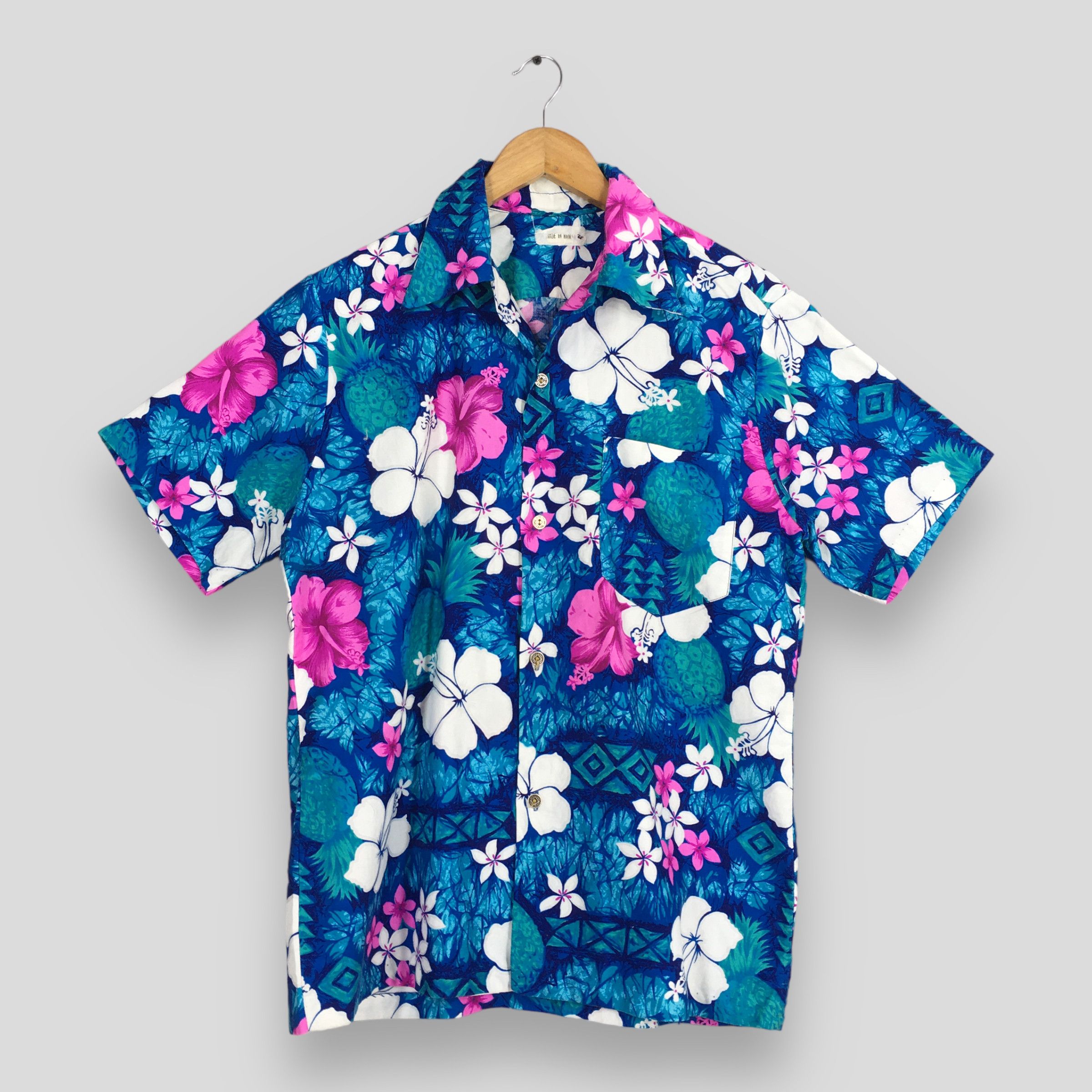 image of Hawaiian Shirt x Made In Hawaii Vintage Hawaii Beach Floral Blue Soft Shirt Medium, Men's
