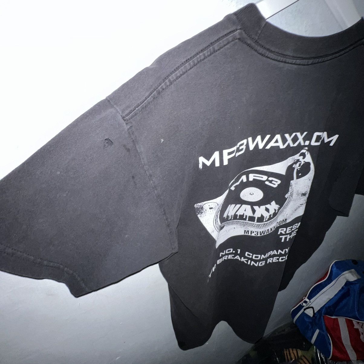 Vintage 22x27 Vintage MP3 WAXX Promo T-Shirt We Break Records XL Size US XL / EU 56 / 4 - 5 Thumbnail