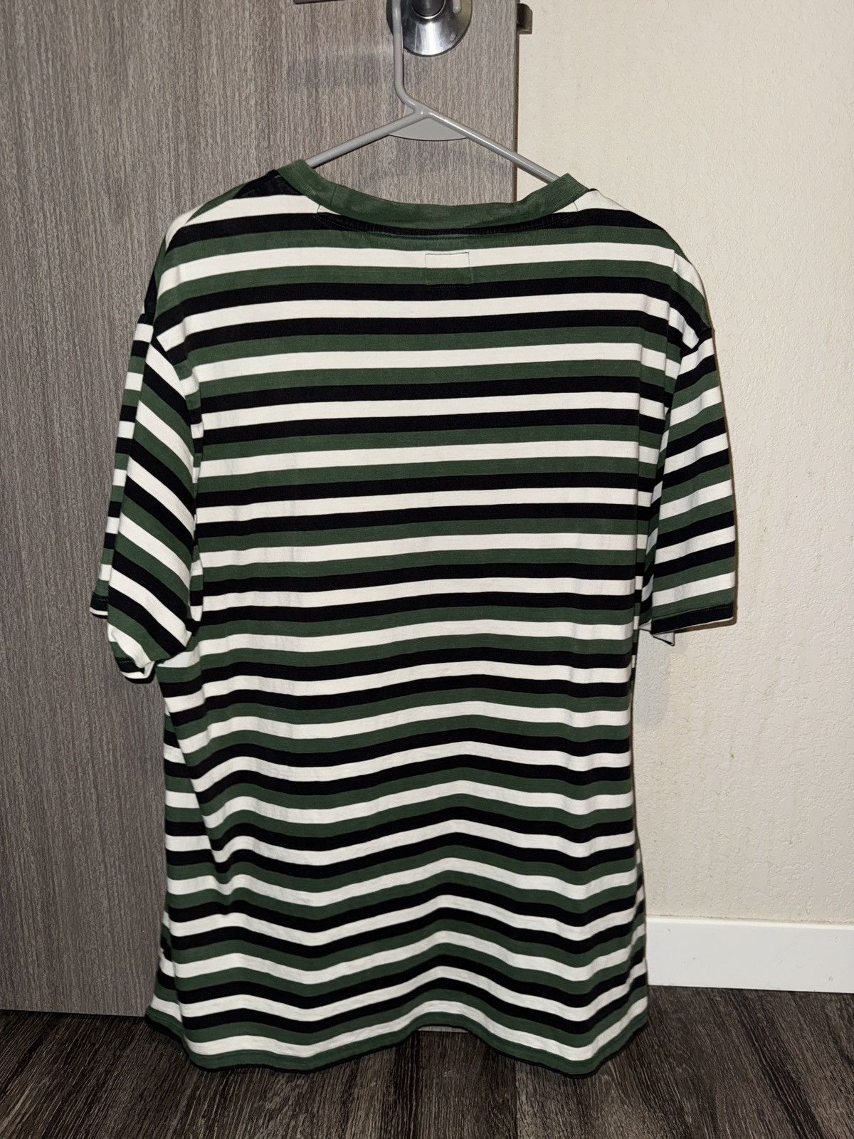 Guess Guess Green Striped Tee (XL) Size US XL / EU 56 / 4 - 2 Thumbnail