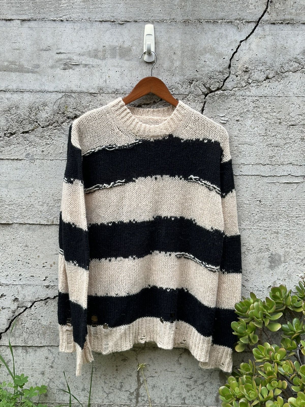 Acne Studios RARE GRAIL Acne Studios Kurt cobain distressed Italian knit Size US L / EU 52-54 / 3 - 2 Thumbnail