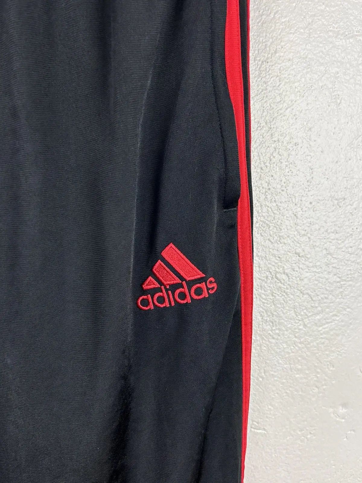 Adidas 00s Vintage Adidas AC Milan 2009 Tracksuit Pants Size US 34 / EU 50 - 3 Thumbnail