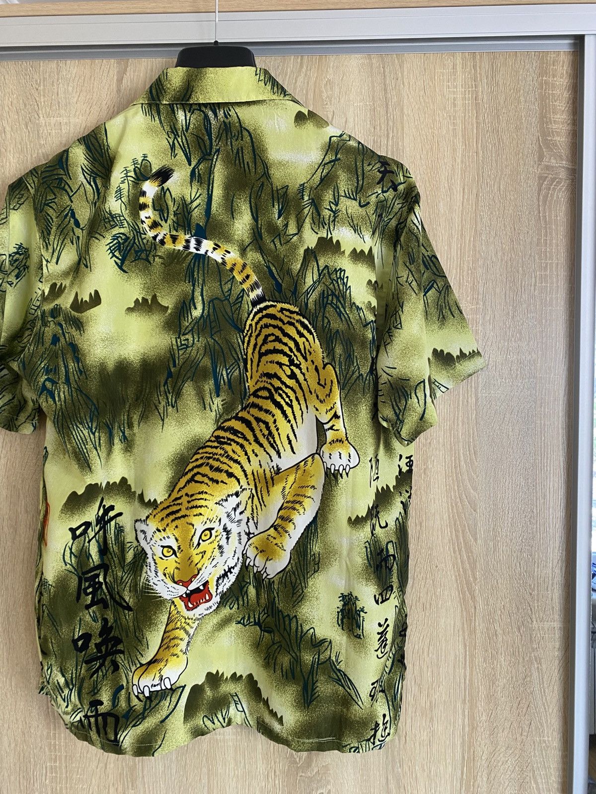 Japanese Brand 🔥 VINTAGE TIGER SHIRT Japan Anime Animal Dragon Y2K Hawaiian Size US XL / EU 56 / 4 - 4 Thumbnail