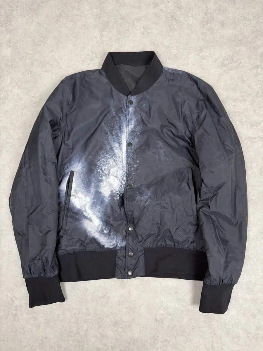 Emporio Armani AW2017 Emporio Armani Black & White Abstract Reversible Bomber Jacket Size US S / EU 44-46 / 1 - 1 Thumbnail