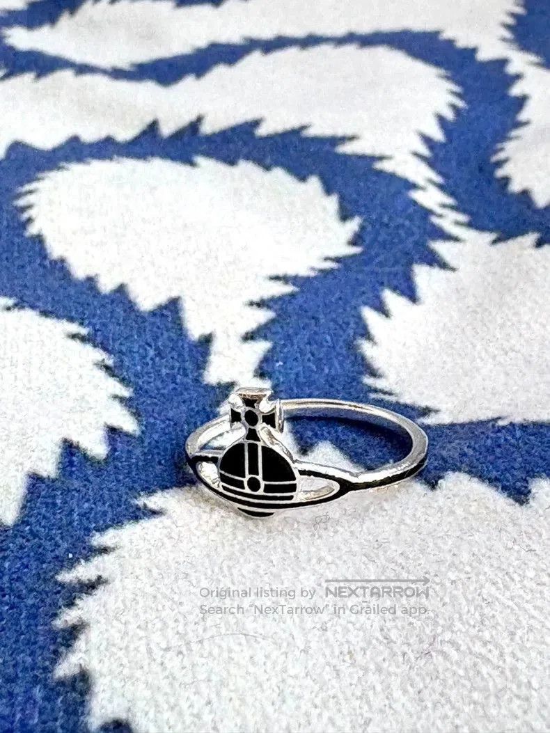 Vivienne Westwood Vivienne Westwood Black Enamel Saturn Ring. Size ONE SIZE - 2 Thumbnail