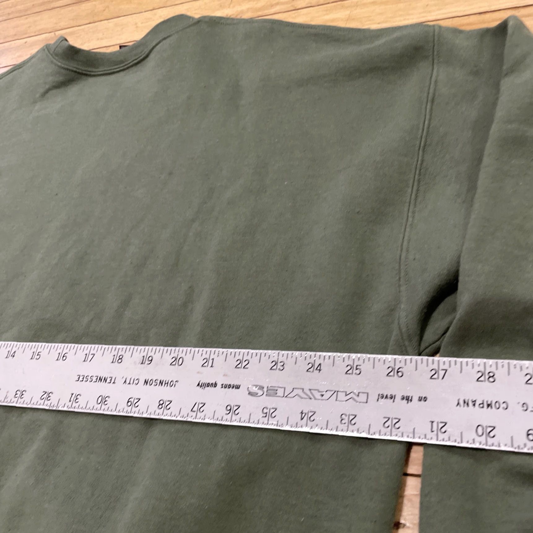 Gildan GILDAN Sweatshirt Men 2XL Green Crew Neck Heavyweight Fleece Lined All Seasons Pullover Graphic Mystic Manifest S**T Size US XXL / EU 58 / 5 - 7 Thumbnail