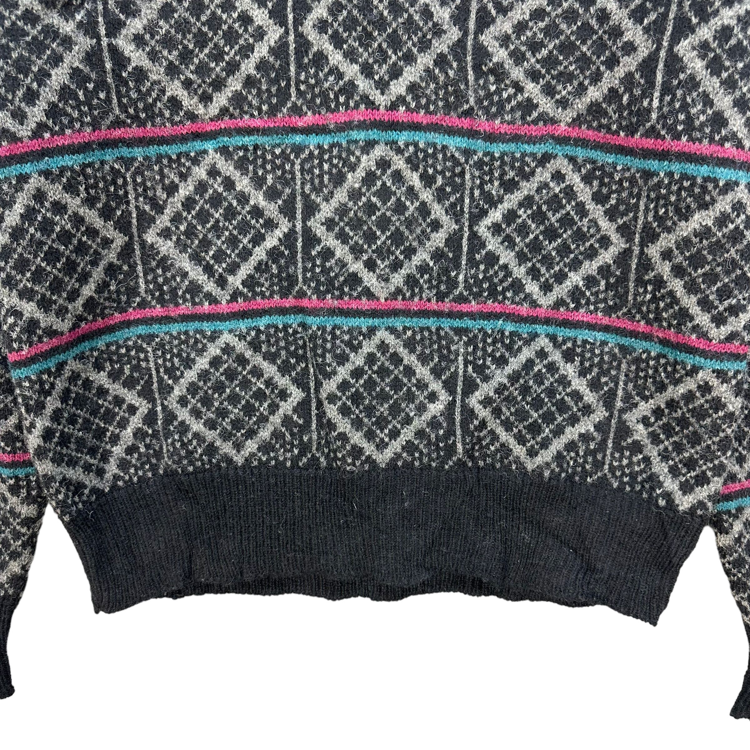 Jantzen JANTZEN SWEATER COMPANY V NECK SWEATSHIRT #8996-46 Size US S / EU 44-46 / 1 - 3 Thumbnail