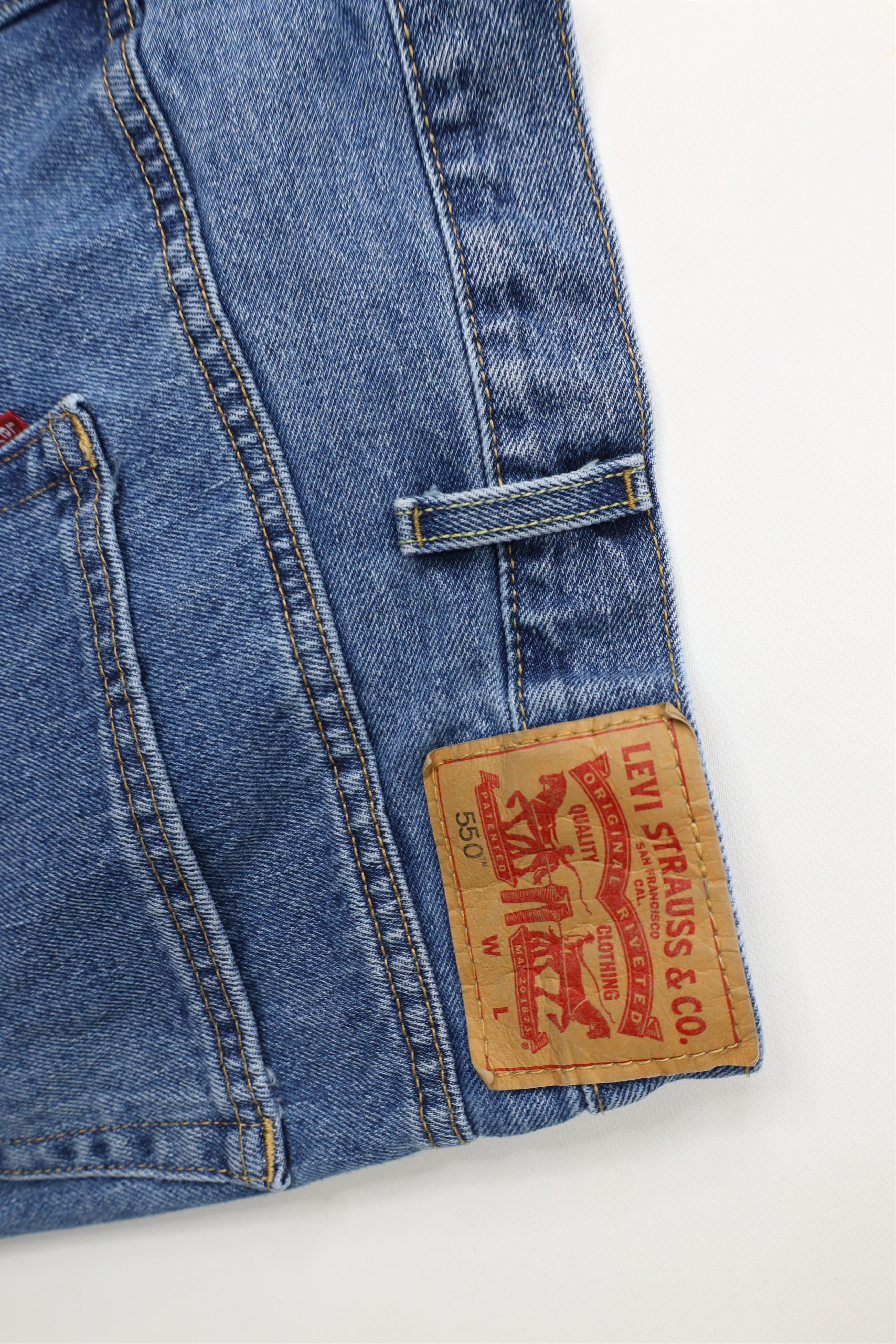 Levi's Vintage Y2K Levis 550 Relaxed Fit Denim Jeans Blue Cotton Size US 44 / EU 60 - 12 Thumbnail