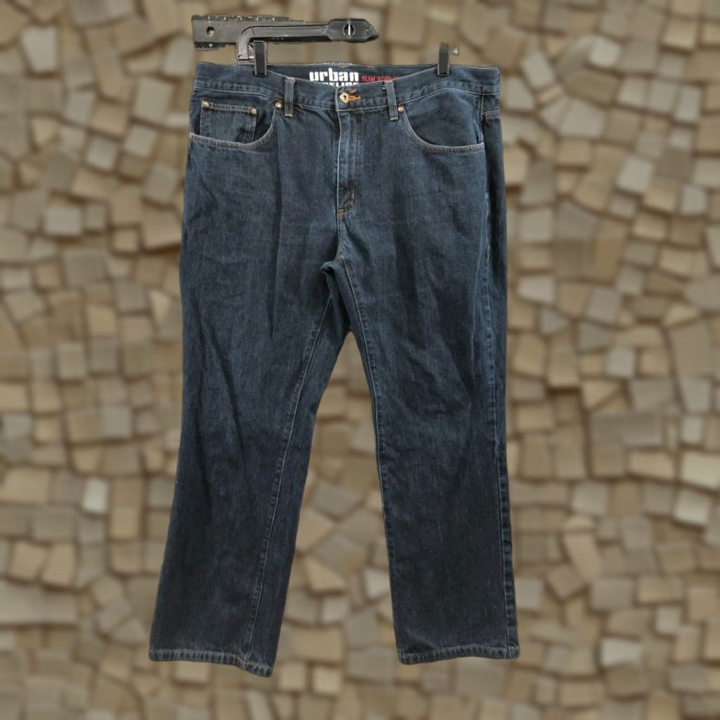 Vintage Urban Pipeline Jeans Slim Straight 38x32 Mens Mid Rise Dark Blue Wash 5-Pocket Denim Cotton Blend Belt Loops Regular Size Size US 38 / EU 54 - 1 Thumbnail