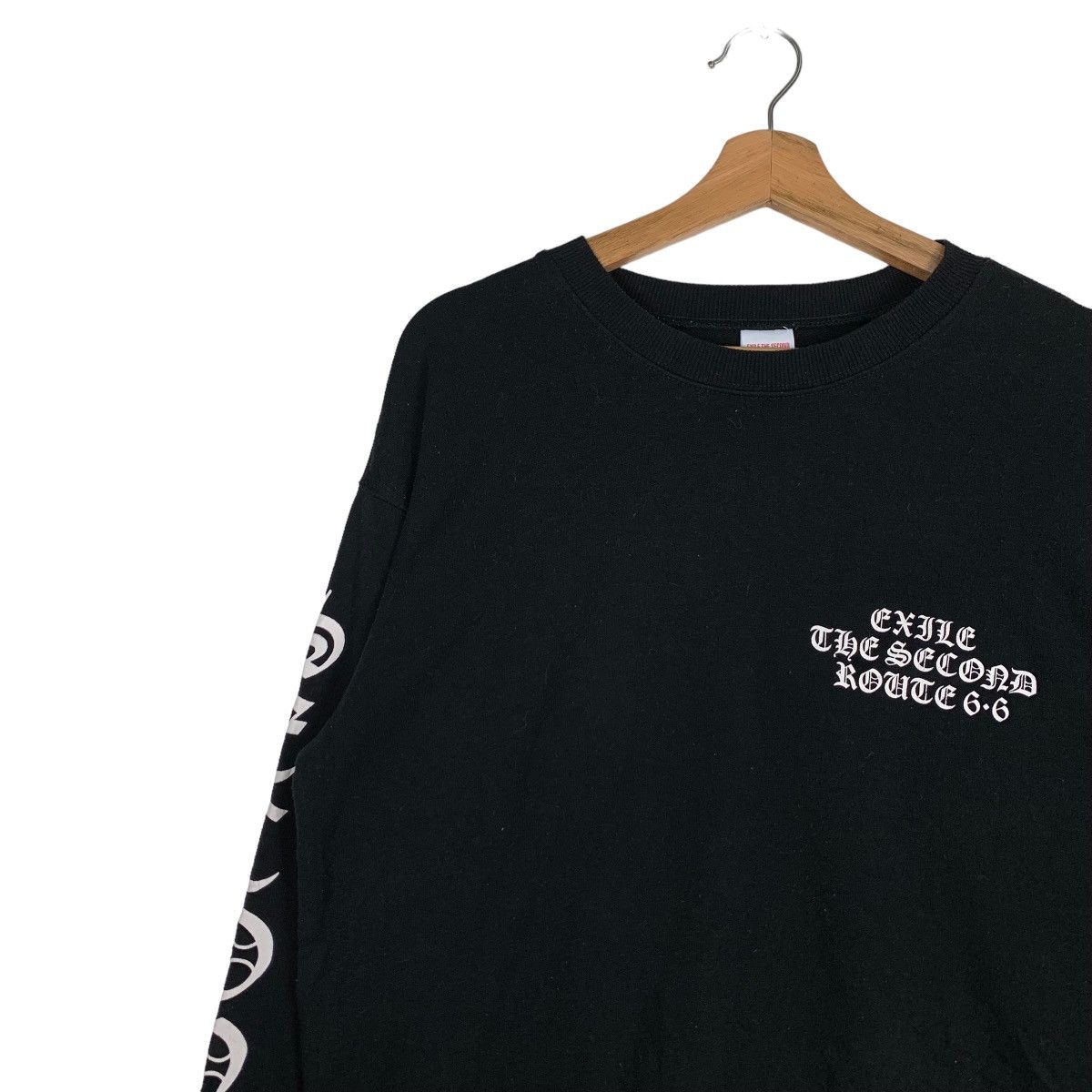 Band Tees EXILE THE SECOND LIVE TOUR 2017-2018 SWEATSHIRT #0714-C33 Size US M / EU 48-50 / 2 - 6 Thumbnail