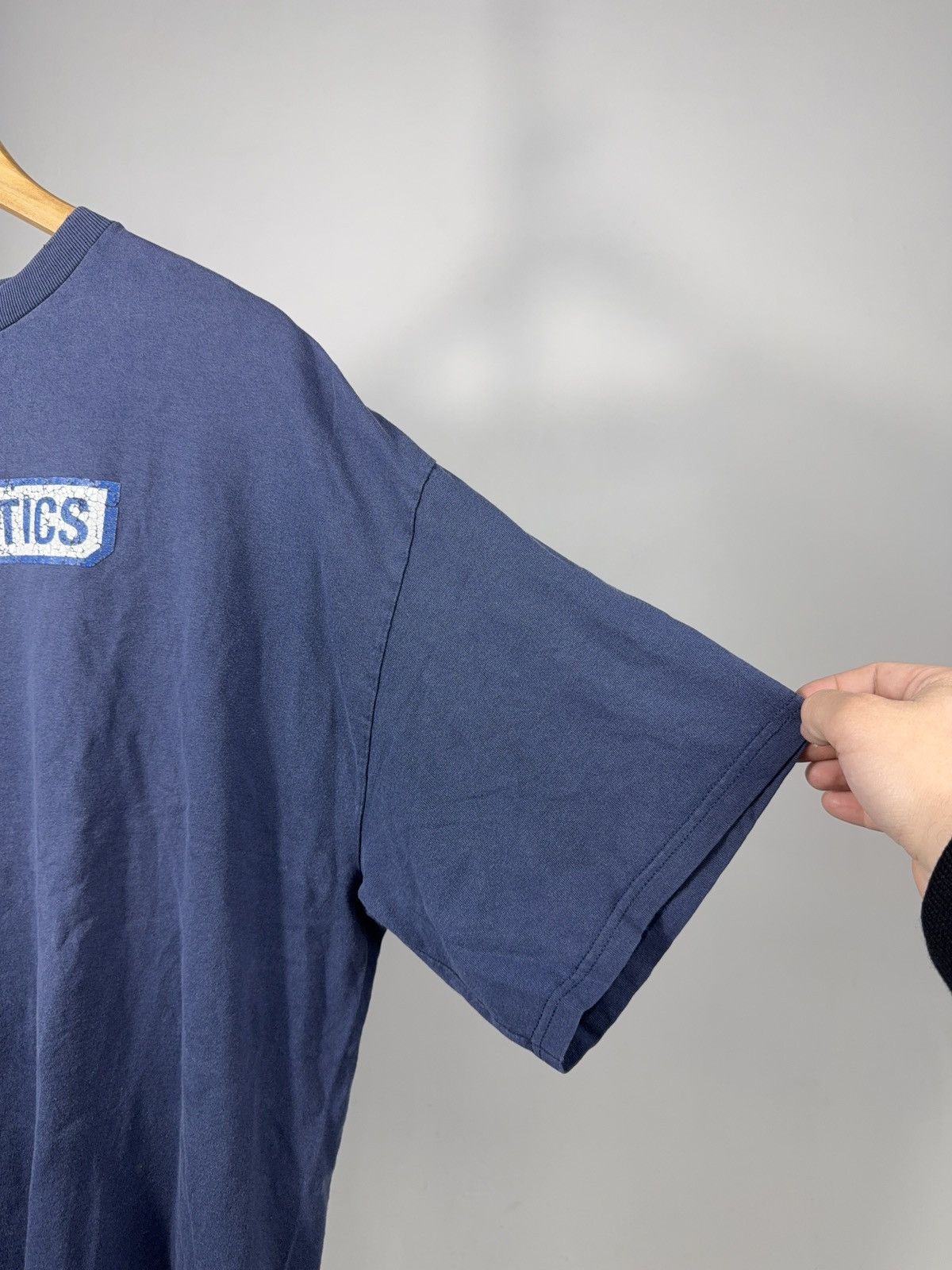 Adidas Vintage 00s Adidas Athletics Faded Navy Blue Cracked Logo Size US XL / EU 56 / 4 - 6 Thumbnail