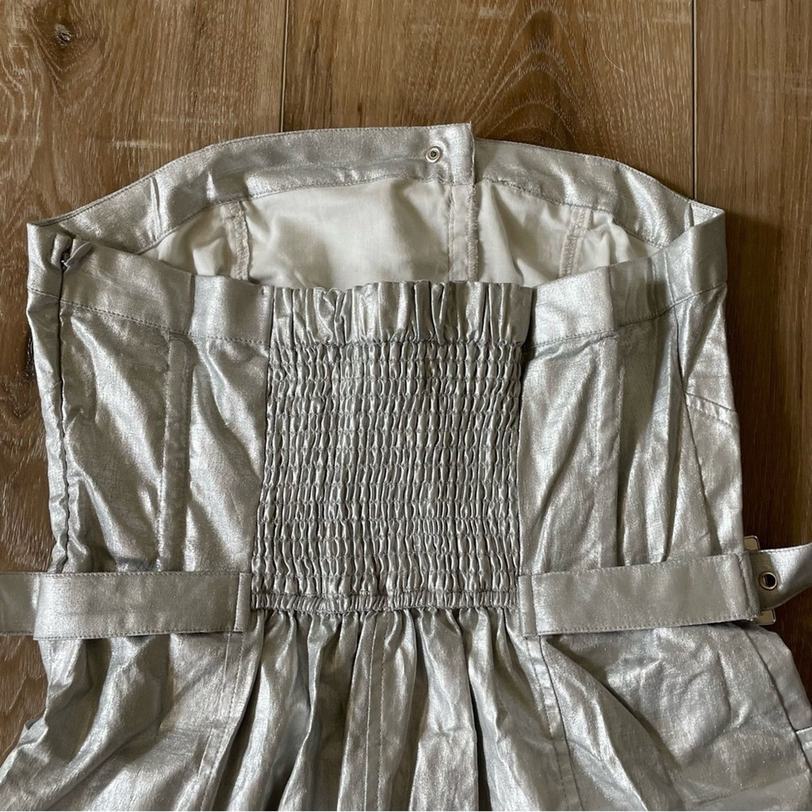 Urban Outfitters Urban Outfitters Yara Metallic Strapless Romper M Size 28" / US 6 / IT 42 - 4 Thumbnail