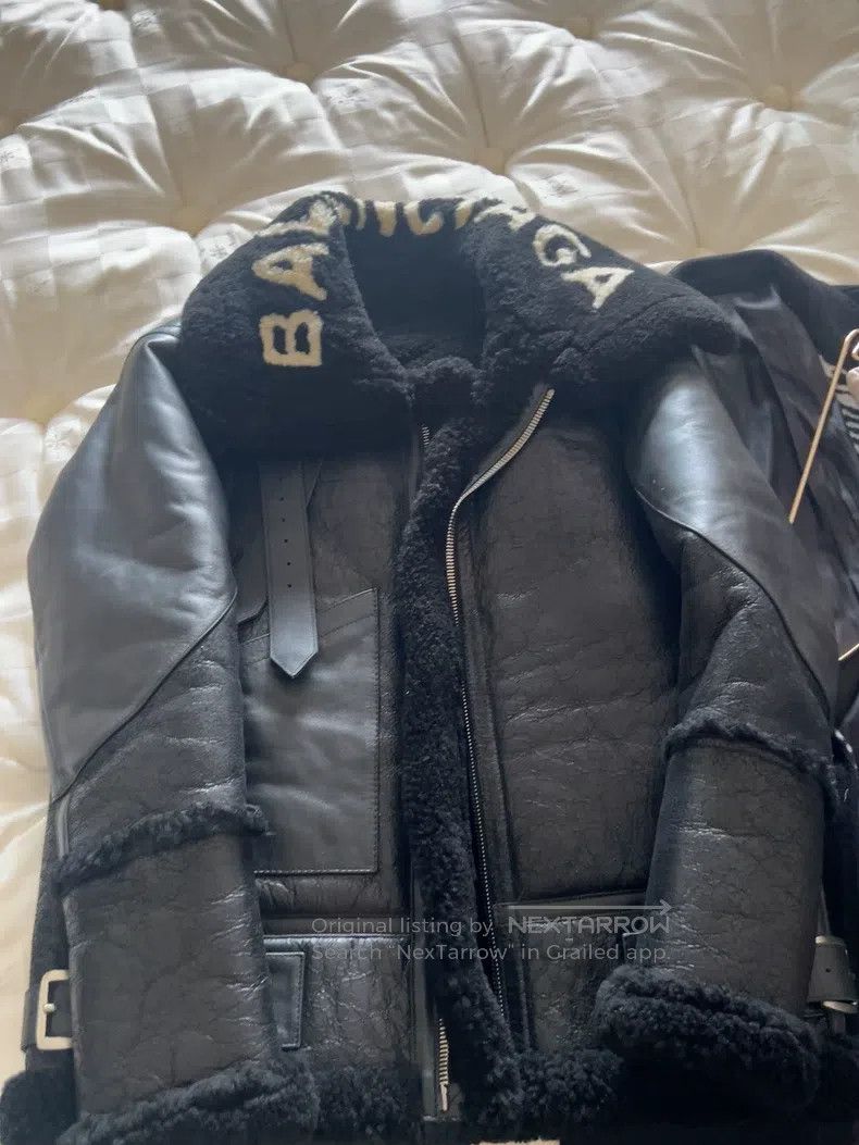 Balenciaga Balenciaga size 36 Black Leather and Fur Jacket Size S / US 4 / IT 40 - 1 Thumbnail