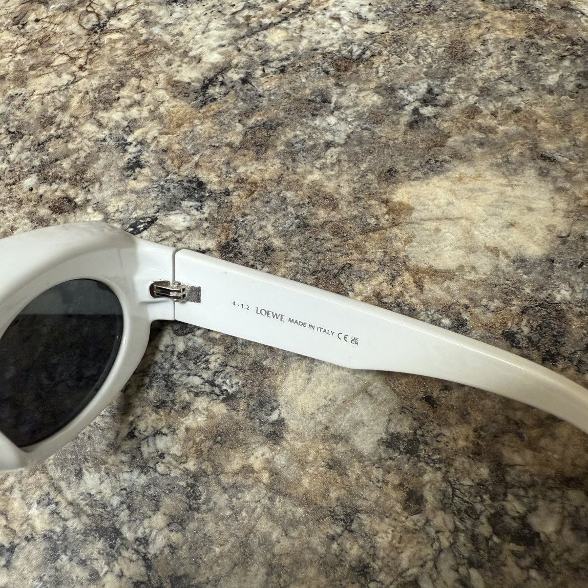 Loewe LOEWE PAULA'S IBIZA WHITE OLIVE/GREY LENS SUNGLASSES Size ONE SIZE - 10 Thumbnail