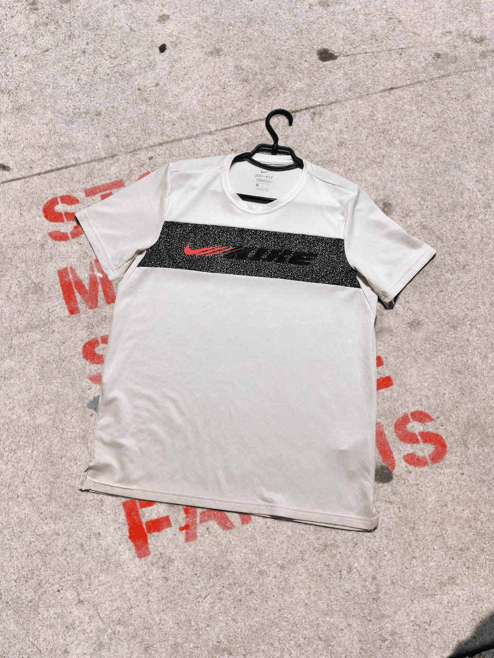 Nike Nike Men's Dri-FIT Superset Sports Clash Energy T-Shirt Size US M / EU 48-50 / 2 - 1 Thumbnail