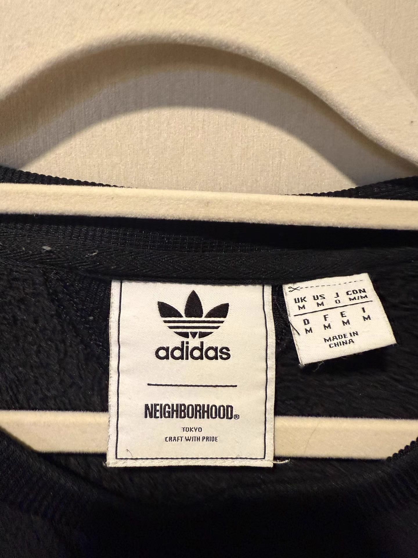 Neighborhood NEIGHBORHOOD NH CREW × adidas Neck Sweatshirt。Ｑ20 Size US M / EU 48-50 / 2 - 3 Thumbnail