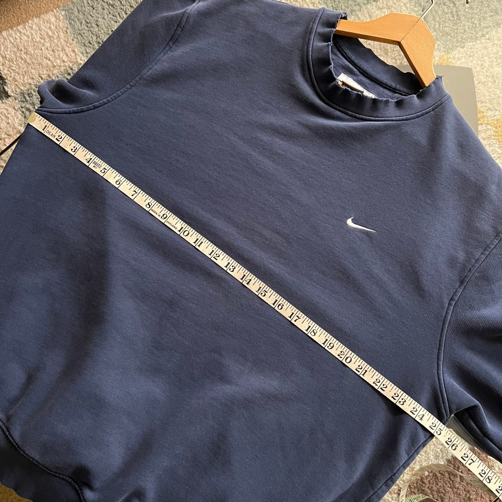 Nike 00s Y2K Nike Mini Swoosh Sweatshirt | Thrashed Navy | L Size US L / EU 52-54 / 3 - 12 Thumbnail