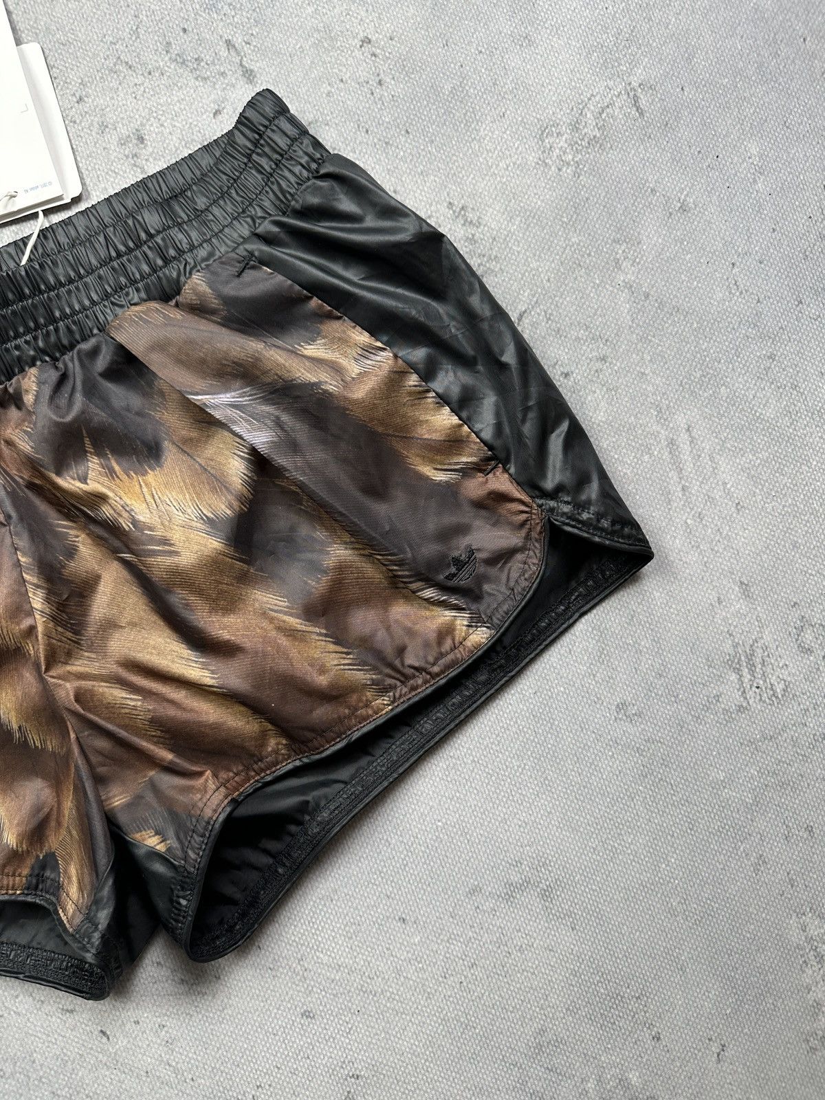 Adidas Adidas Originals Eagle Print Sample Tee & Shorts Set Rare Size 28" / US 6 / IT 42 - 22 Thumbnail