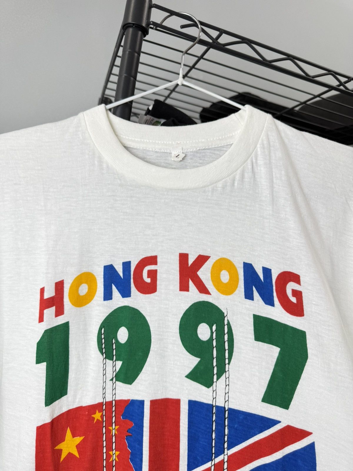 Vintage 1997 Rare! Vintage Hong Kong War China United Kingdom Tee Size US M / EU 48-50 / 2 - 4 Thumbnail