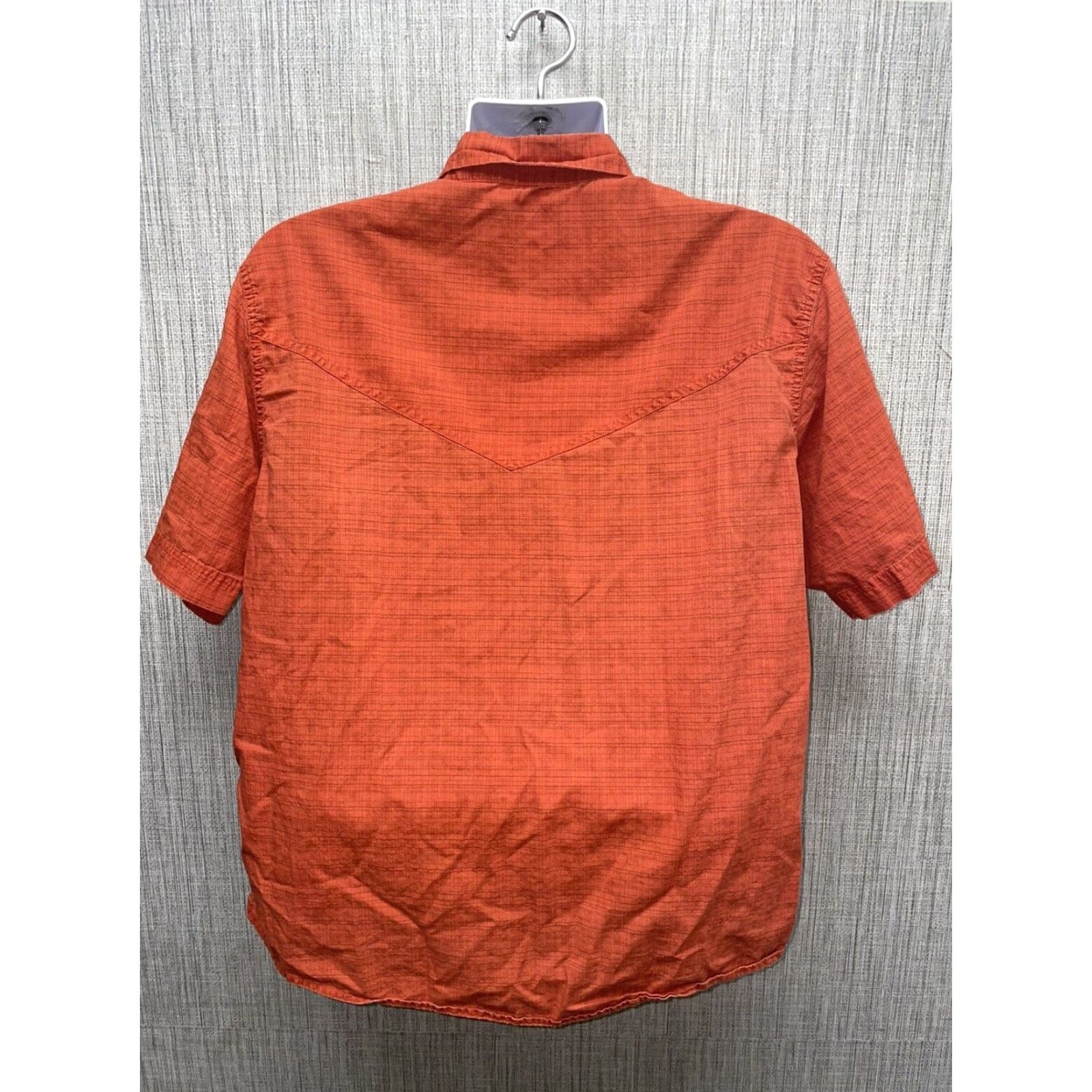 Mountain Hardwear VINTAGE Mountain Hardwear Button-Down Shirt Mens L Orange Short Sleeve Shirt Mens L Orange Mountain Hardwear Shirt (adjust if not vintage) Size US L / EU 52-54 / 3 - 6 Thumbnail