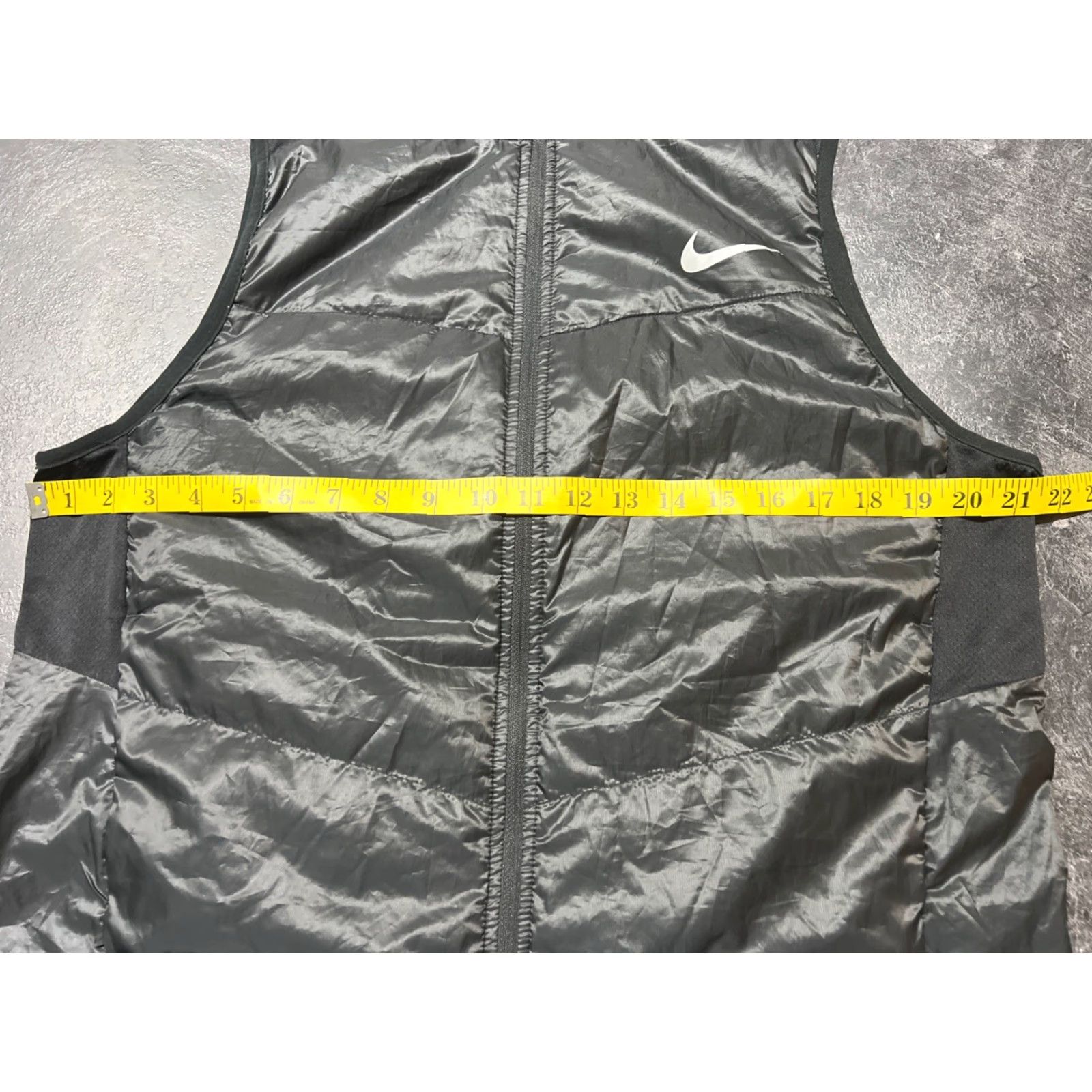 Nike Nike Running Vest Women L Black Sleeveless Lightweight Moisture Wicking Pockets Quick Dry Water Resistant Activewear Womens Size L / US 10 / IT 46 - 6 Thumbnail