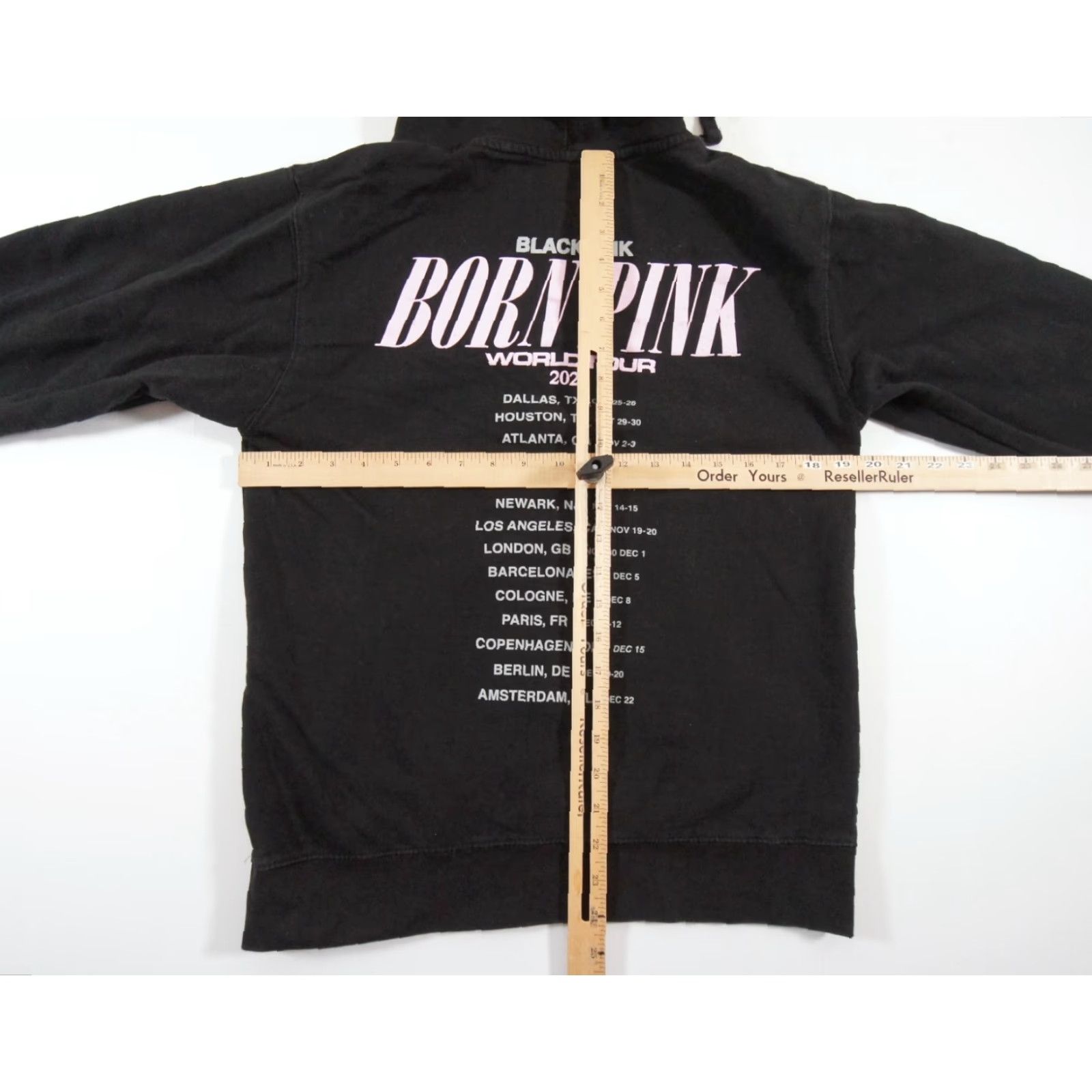 Born VINTAGE Black Pink Hoodie Adult Small Kpop Born Pink Concert Sweater Unisex Pullover All Seasons Size US S / EU 44-46 / 1 - 7 Thumbnail