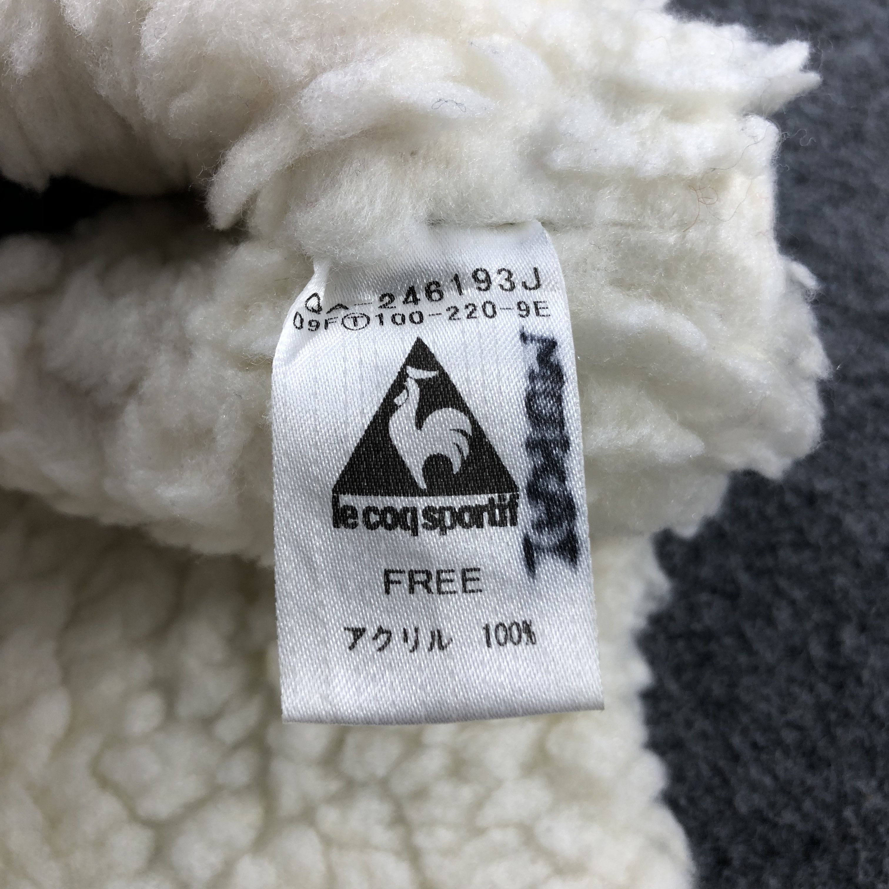 Le Coq Sportif Le Coq Sportif Earflap Bobble Beanie Snowcap Snow Hat B383 Size ONE SIZE - 6 Thumbnail