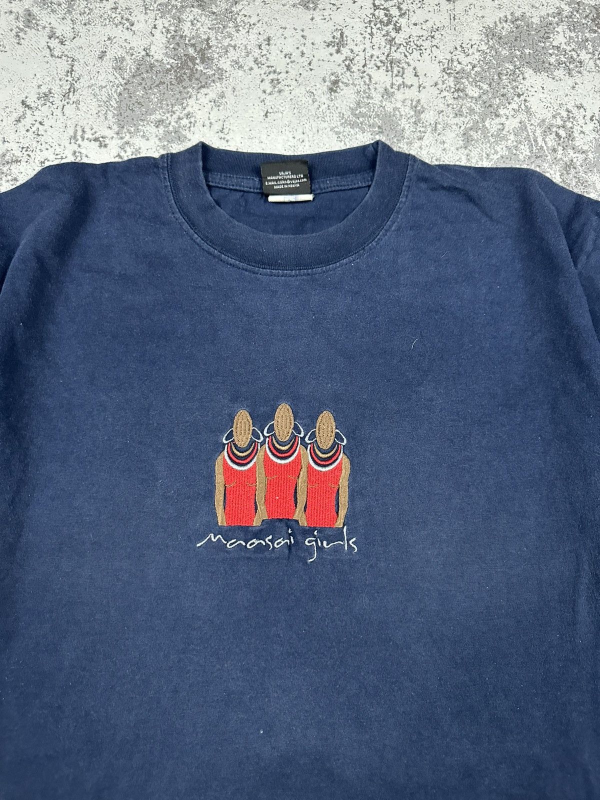 Vintage Vintage Maasai Girls Embroidered Tee Size US L / EU 52-54 / 3 - 3 Thumbnail