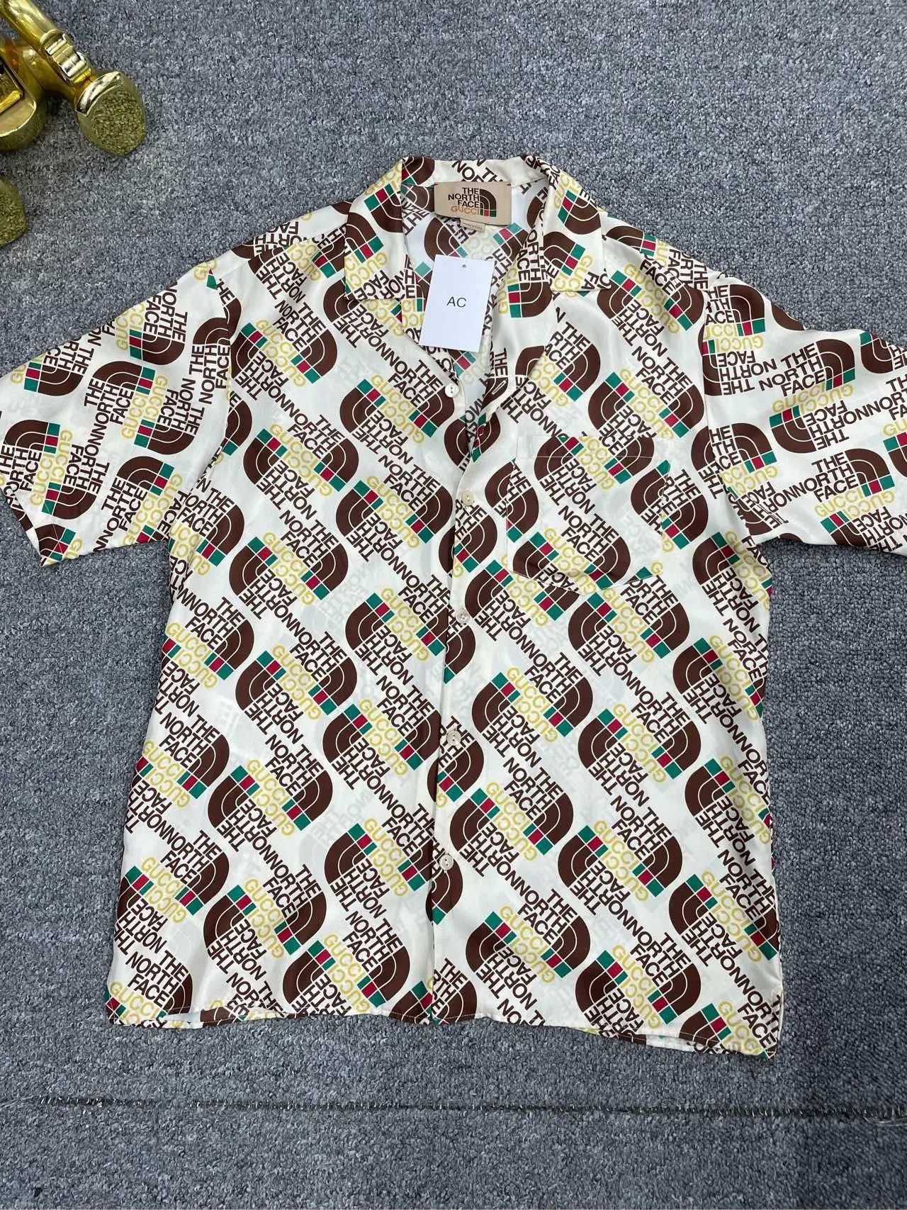 Gucci Gucci x The North Face All-Over Print Shirt. Size US M / EU 48-50 / 2 - 1 Thumbnail