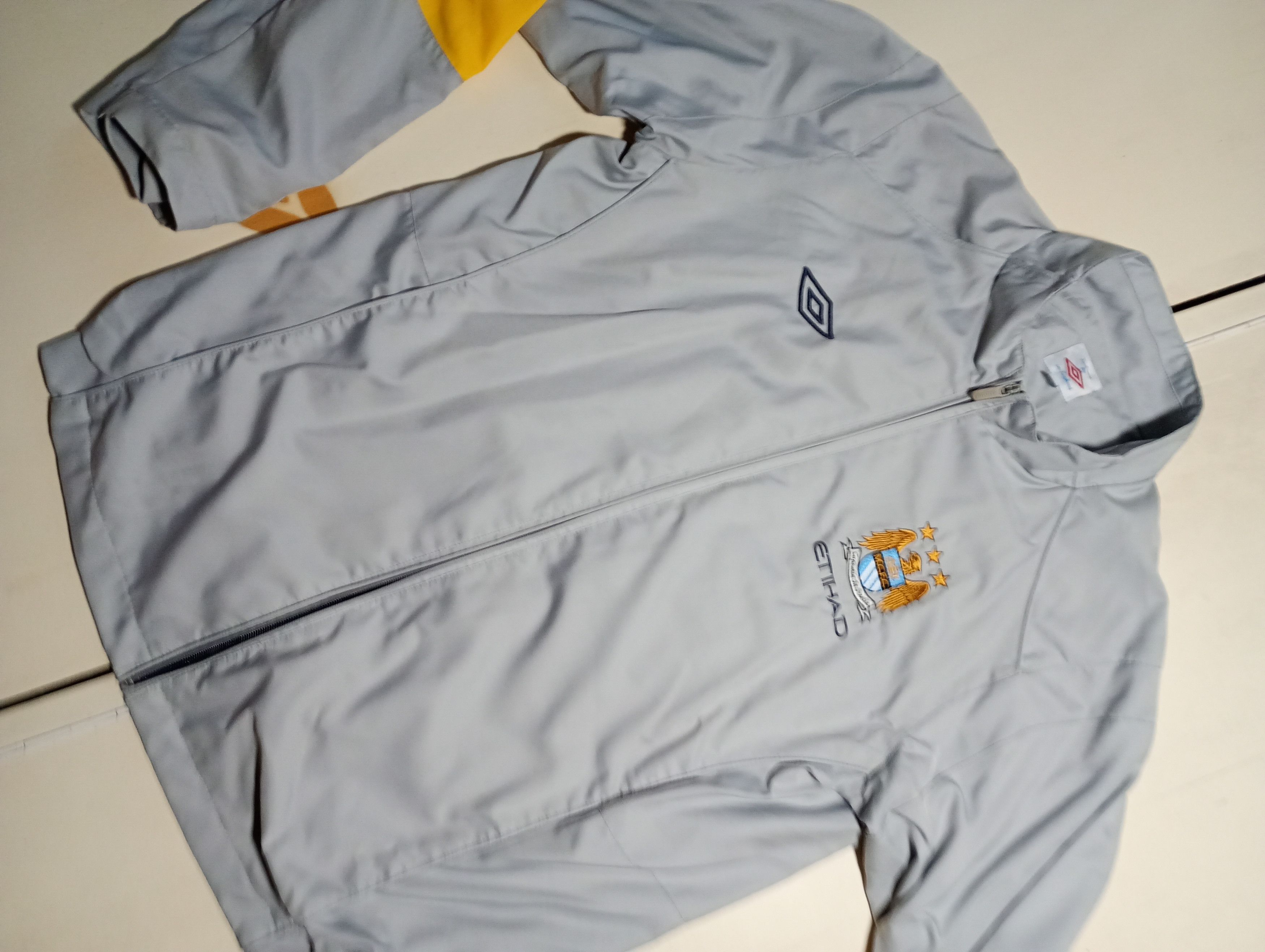 Umbro Umbro Manchester City TrackTop Jacket 2010-2011 Size US L / EU 52-54 / 3 - 4 Thumbnail