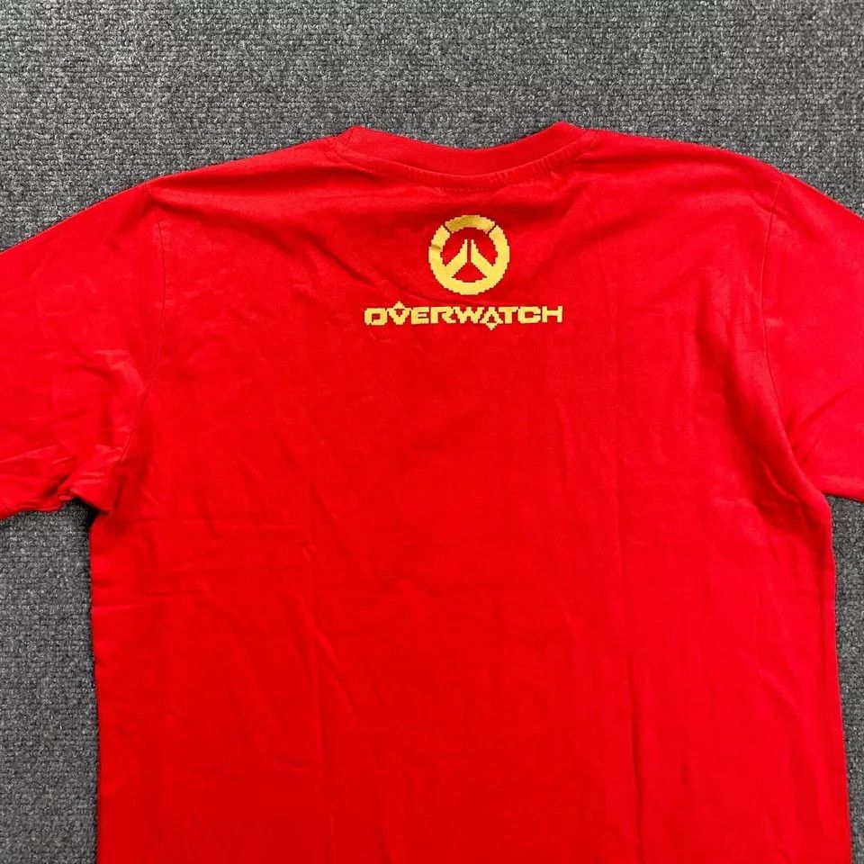 Other Overwatch Shirt Adults Medium Red McCree Pixel Mens NWT Size US M / EU 48-50 / 2 - 8 Thumbnail