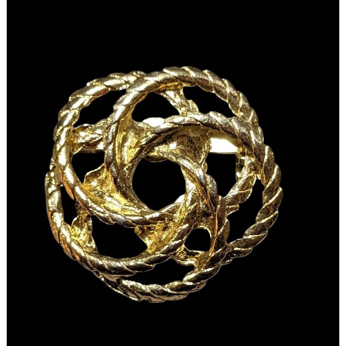 Other Vintage Gold Tone Braided Texture Knot Brooch Size ONE SIZE - 1 Thumbnail