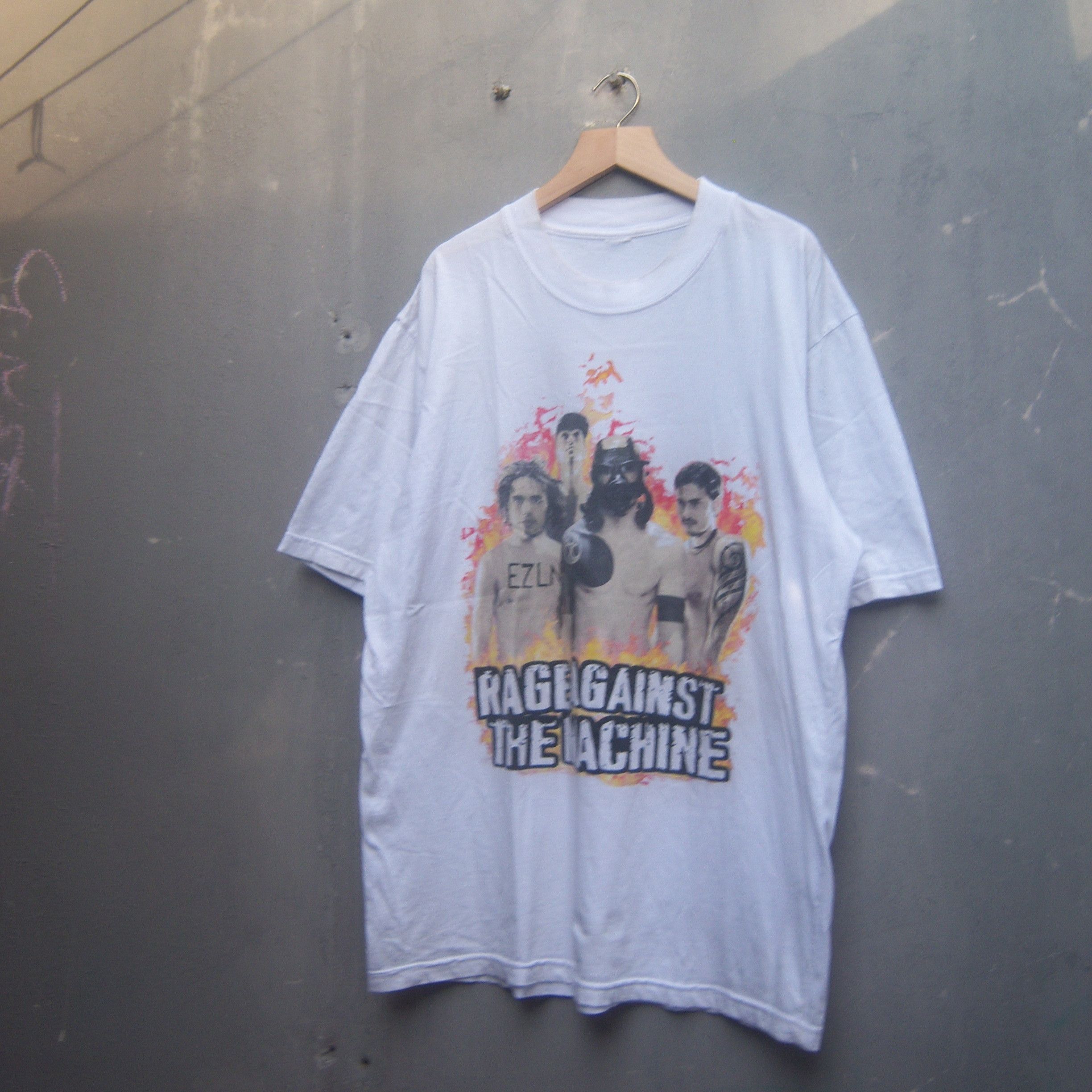 Band Tees Very Rare Rage Against The Machine Tee Size US L / EU 52-54 / 3 - 3 Thumbnail