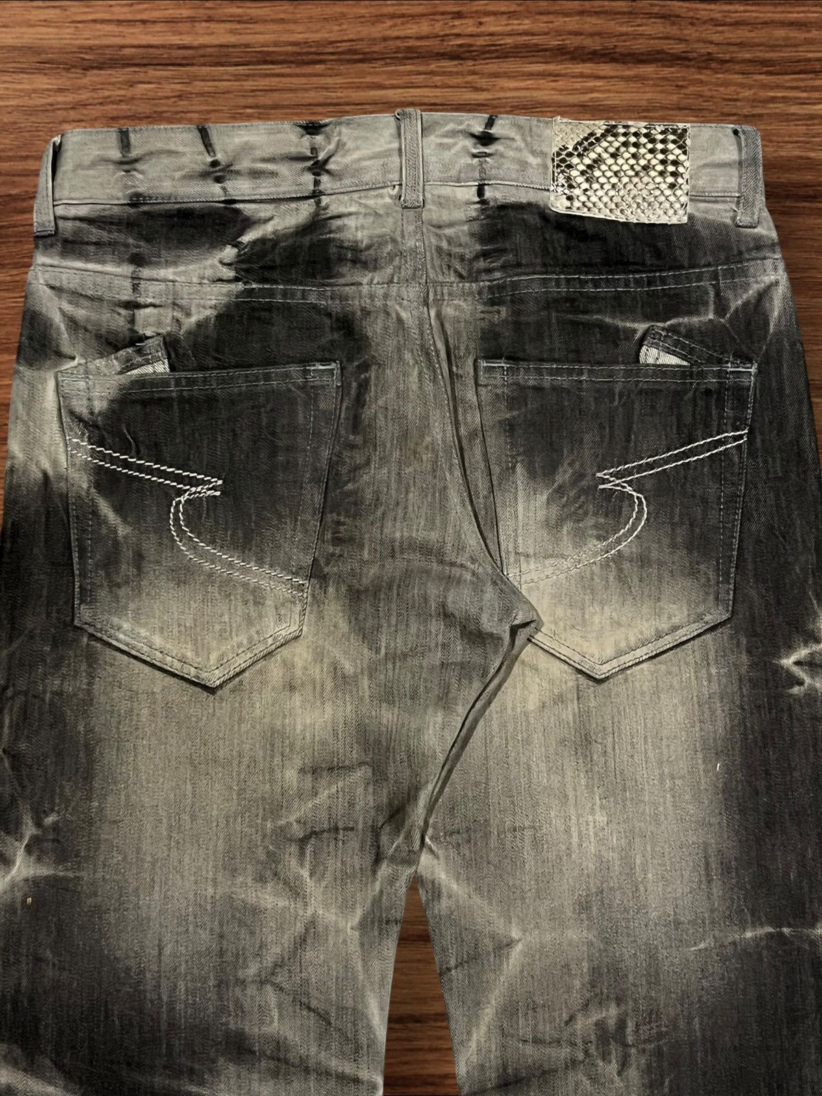 If Six Was Nine Semantic Design Gothic Studded Acid Wash Distress Flare Jean Size US 31 - 7 Thumbnail