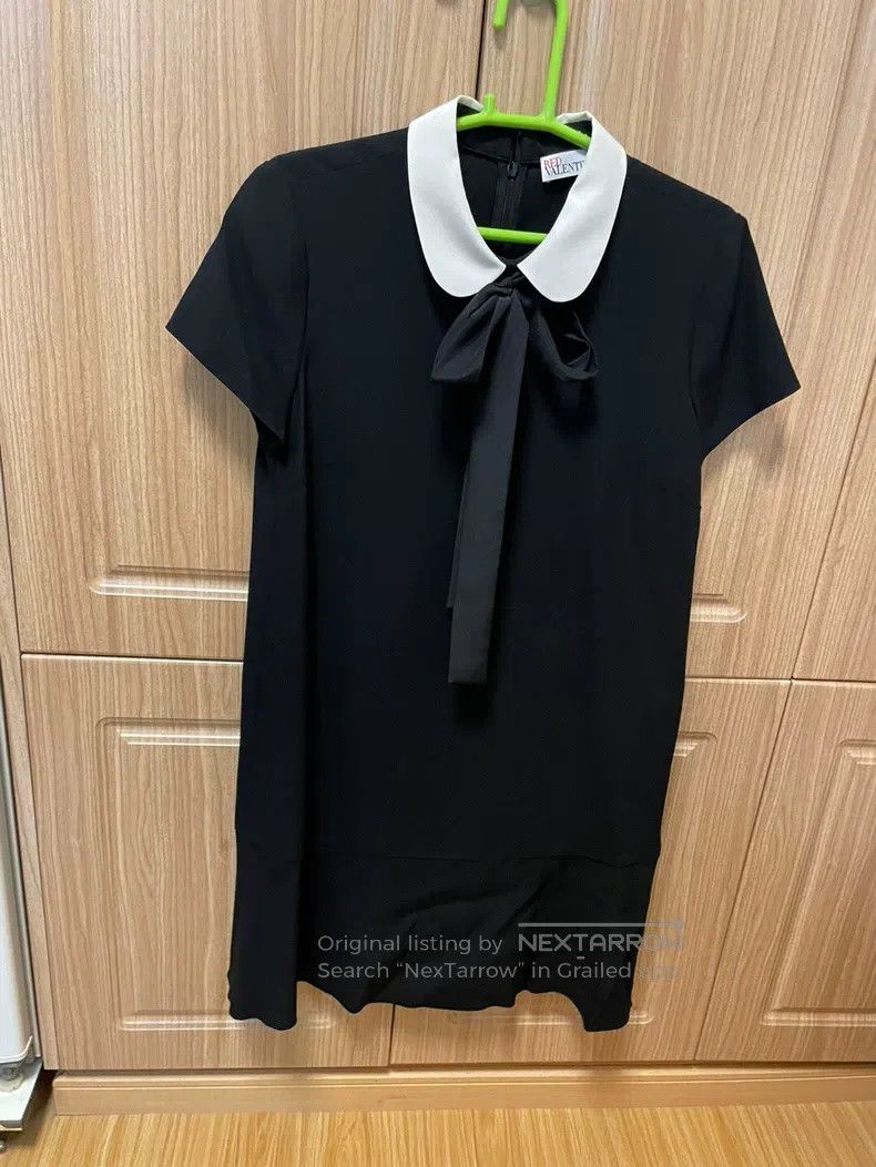 Valentino Valentino Little black dress Size S / US 4 / IT 40 - 1 Thumbnail