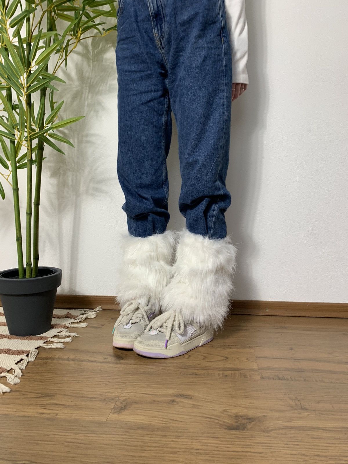 Vintage VINTAGE 2000s FLUFFY LEG GAITERS Size ONE SIZE - 2 Thumbnail