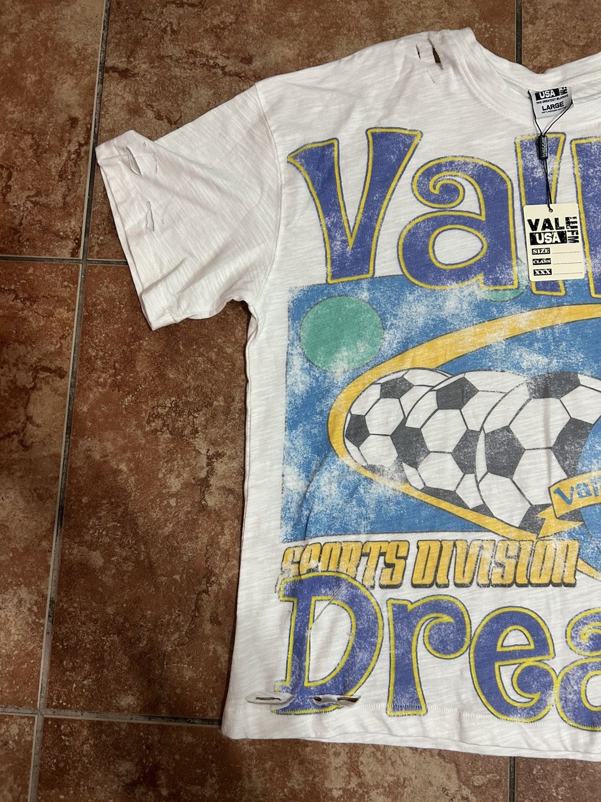 Vale Vale soccer distressed tee brand new size Large Size US L / EU 52-54 / 3 - 3 Thumbnail