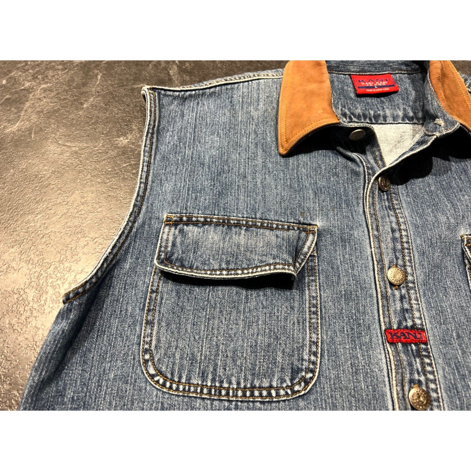 Karl Kani VINTAGE Karl Kani Denim Vest L Jeans L Blue 90s Hip Hop Baggy Pockets Casual Men Vest Mens White? Wait. Size US 33 - 5 Thumbnail