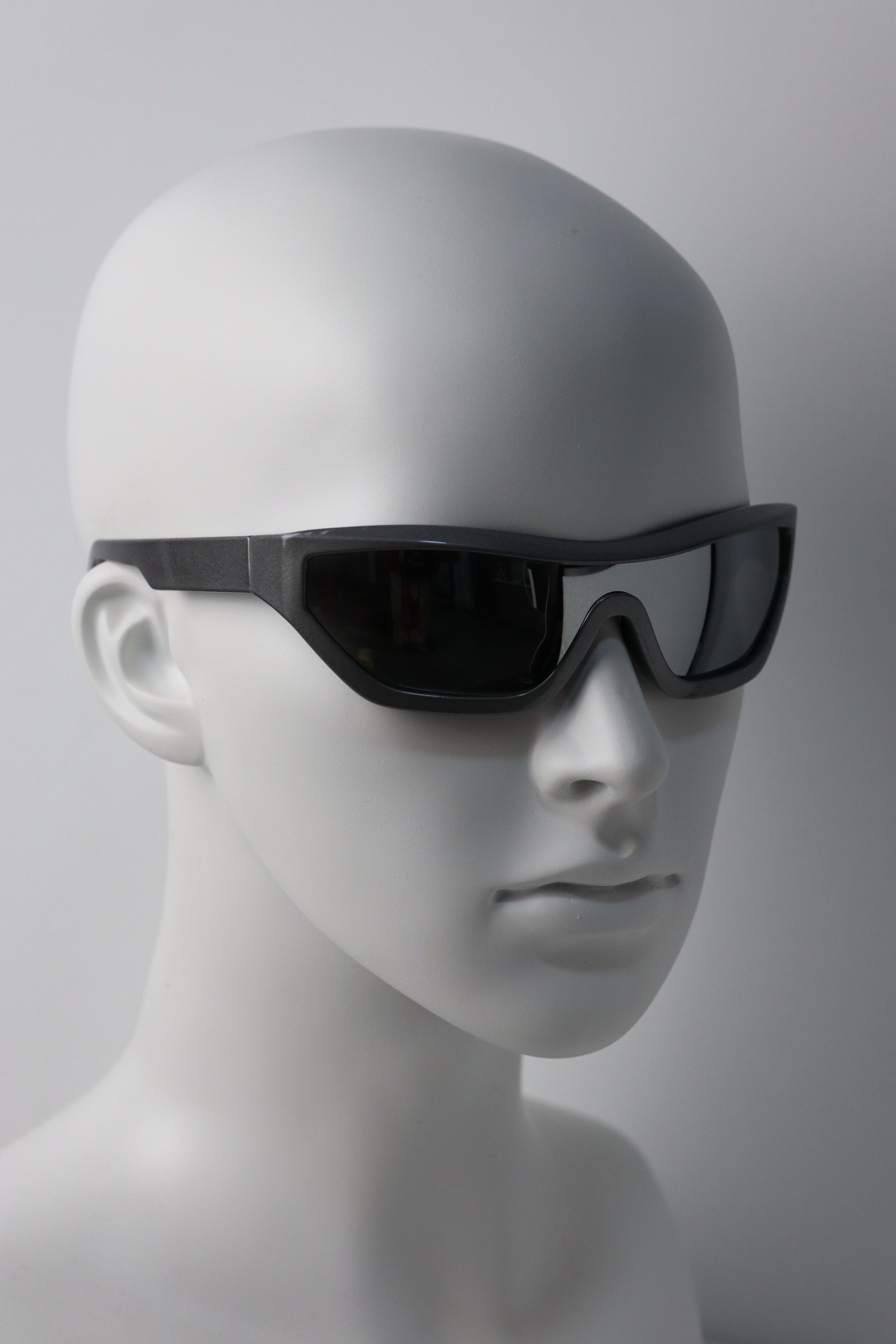 Japanese Brand Y2k Avant Garde Futuristic Rectangle Silver Sunglasses OS Size ONE SIZE - 5 Thumbnail